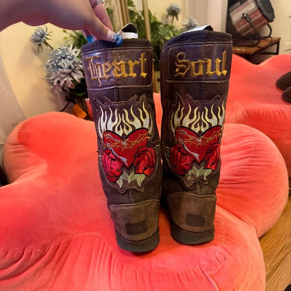 UGG Shoes - Koolaburra by UGG Vintage Tall Heart & Soul Embroidered Brown Y2K Western Boots